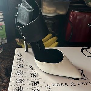 Rock and republic, black and white  ankle wrap